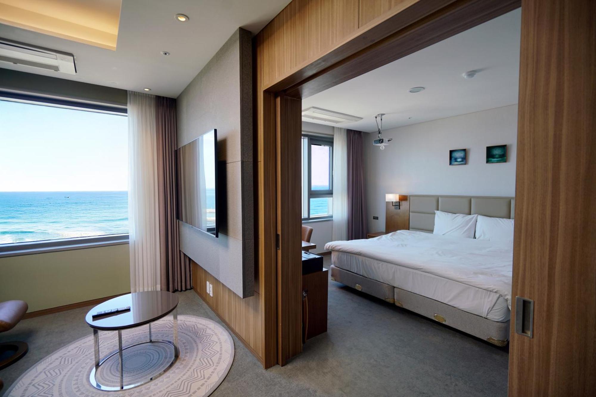 Grabel Hotel Jeju Exterior photo