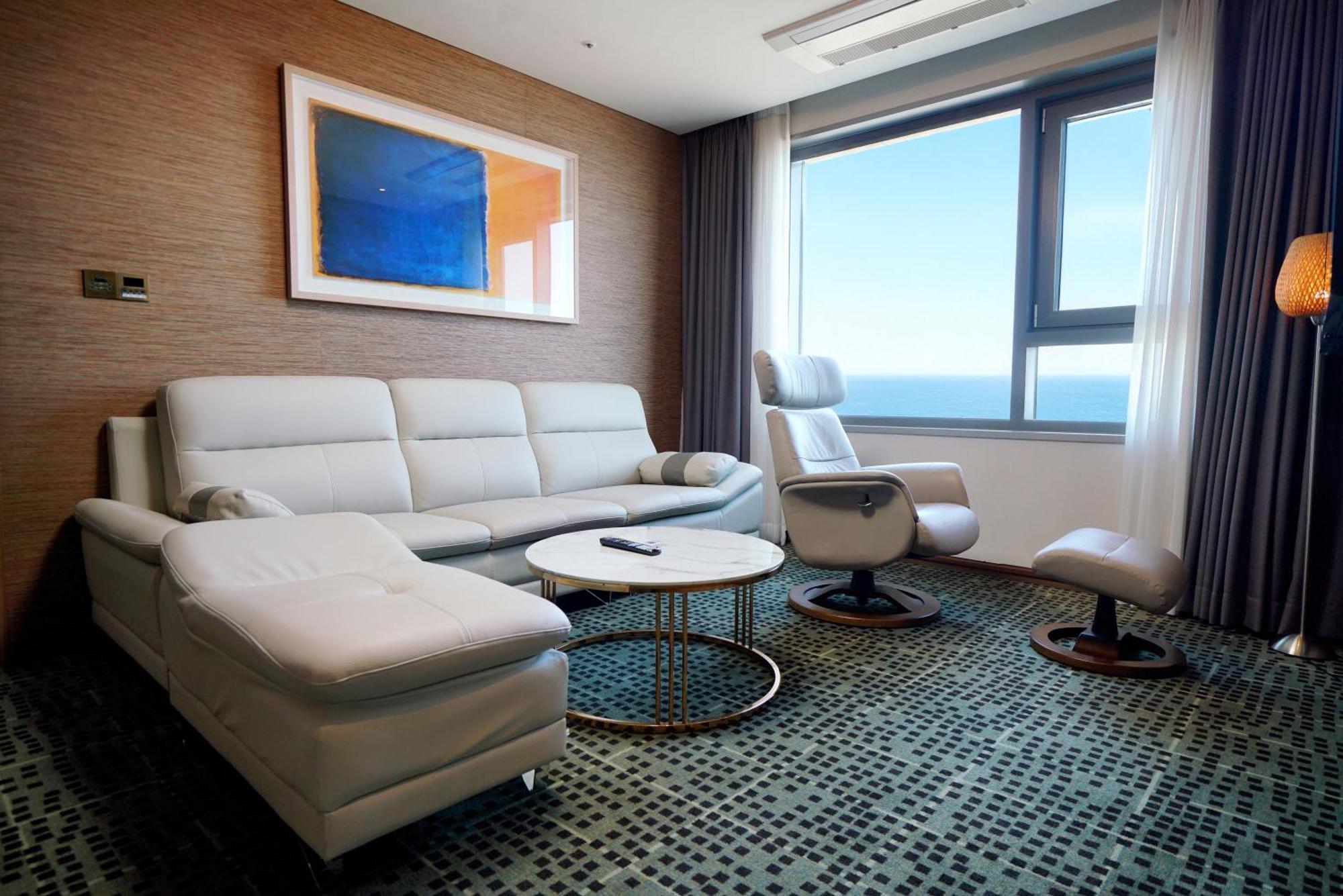 Grabel Hotel Jeju Exterior photo